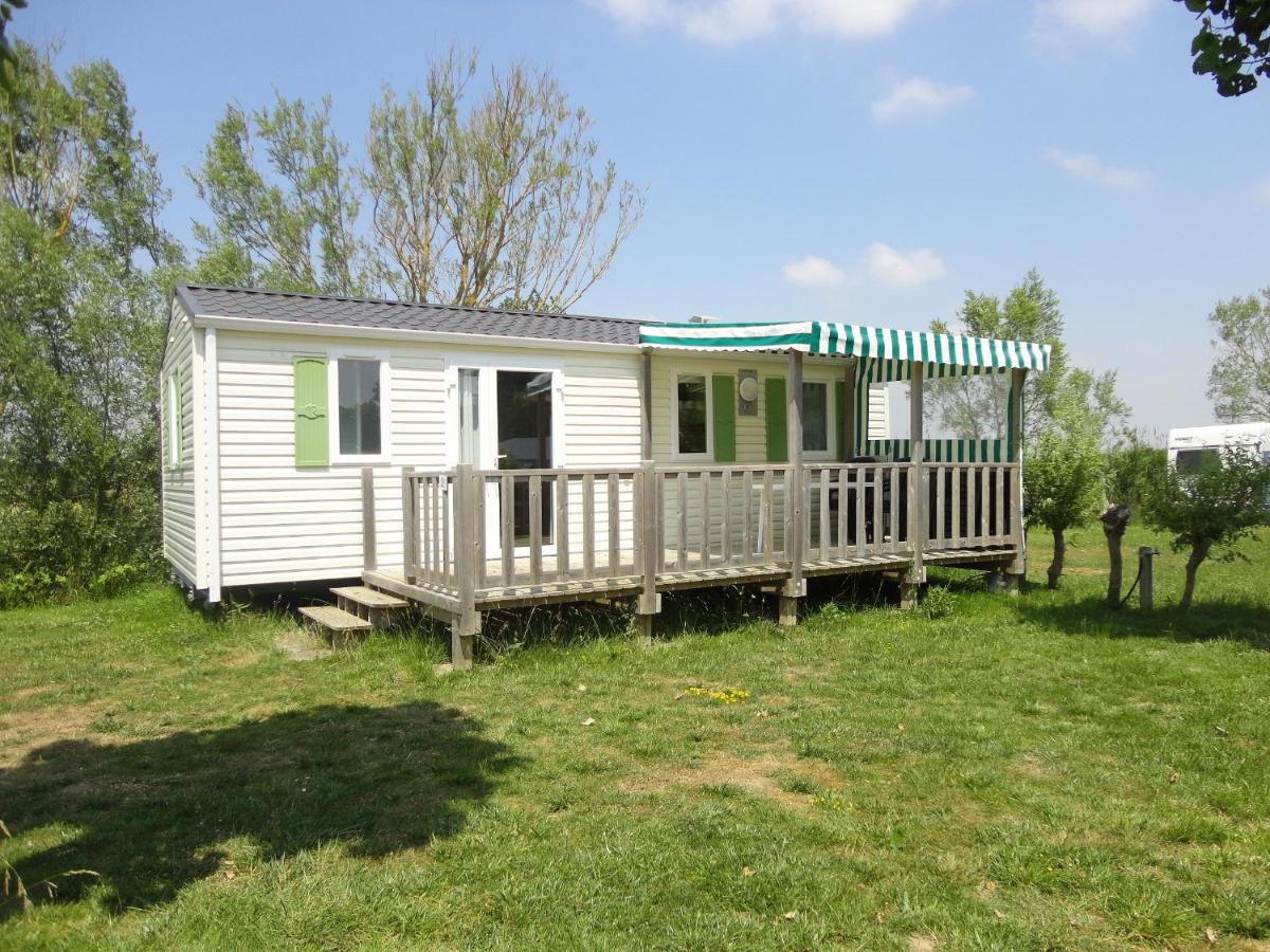 Camping La Plage Сент-Илер-де-Рье Экстерьер фото